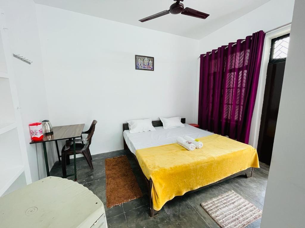 Shree Balaji Homestay Ayodhya Exteriör bild