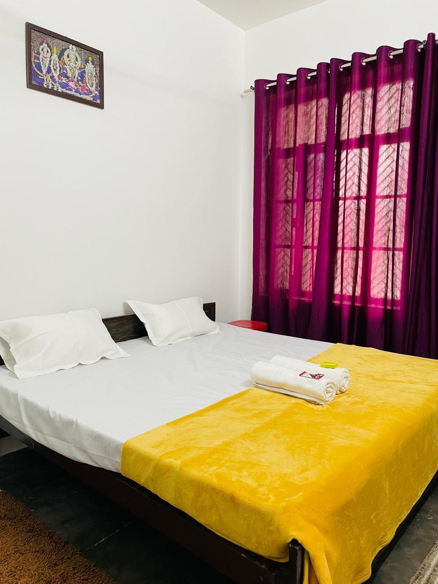 Shree Balaji Homestay Ayodhya Exteriör bild