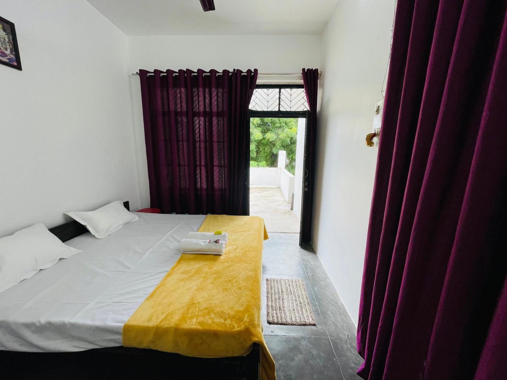 Shree Balaji Homestay Ayodhya Exteriör bild