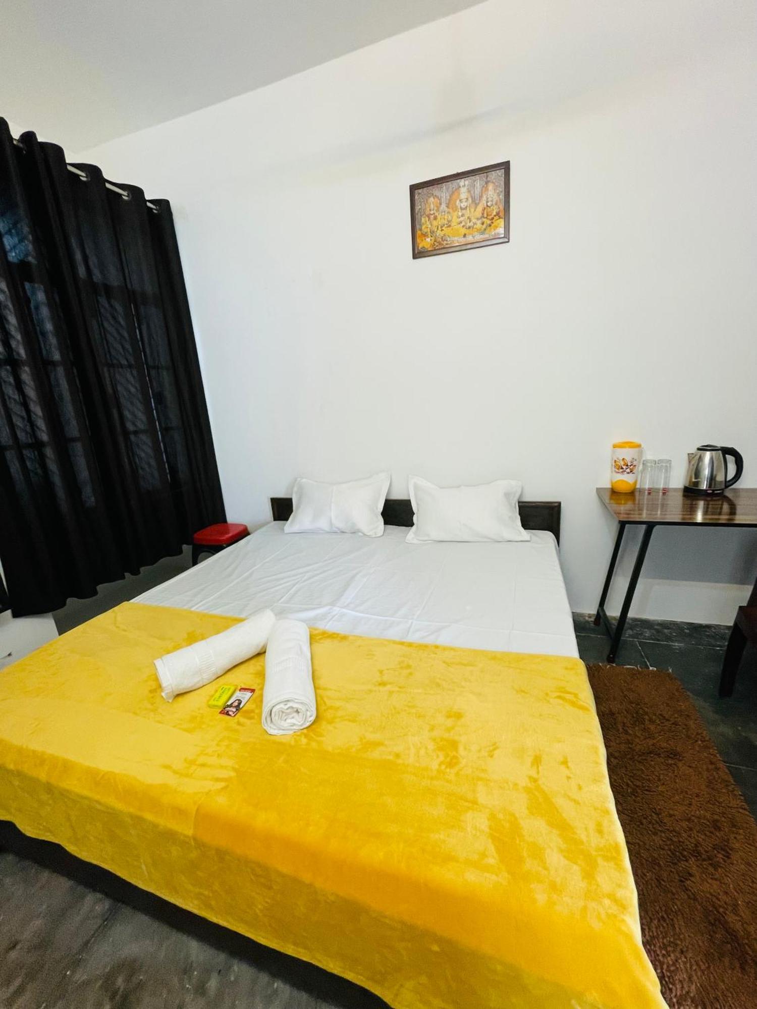 Shree Balaji Homestay Ayodhya Exteriör bild